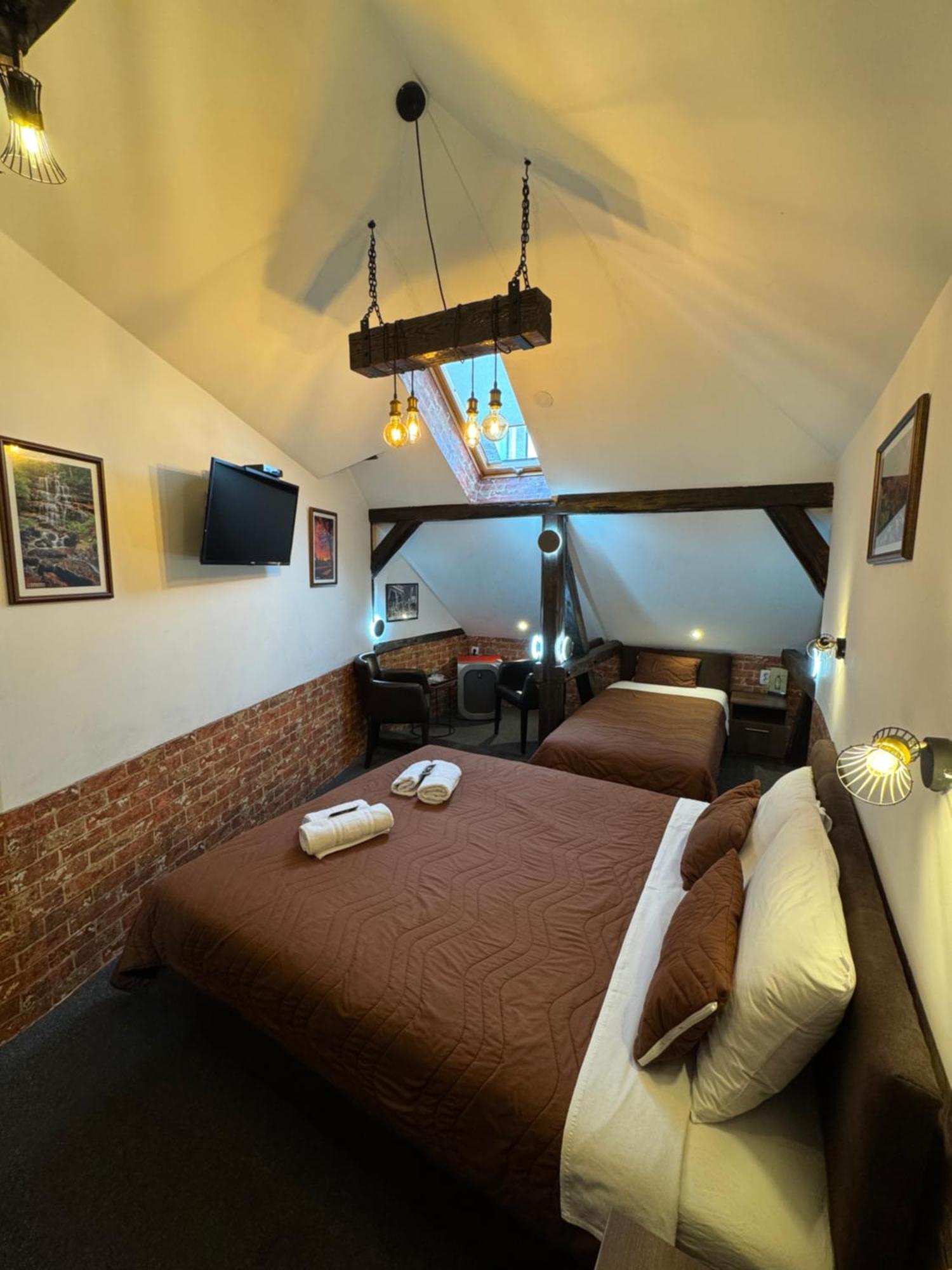 Pirocanac Rooms & Restaurant "Breakfast-Lunch-Dinner" Пирот Экстерьер фото
